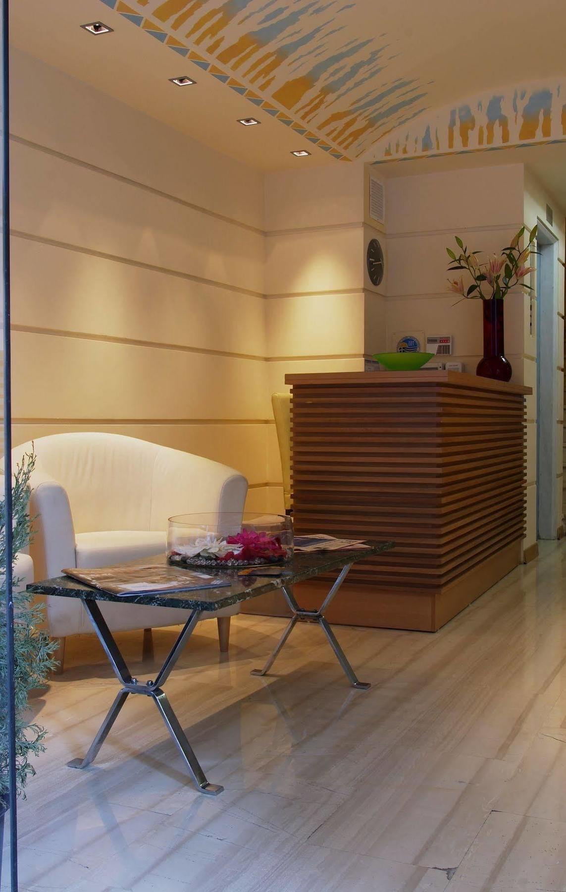 Niki Otel Atina